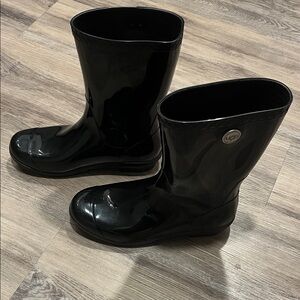 Black Glossy Rain Boots